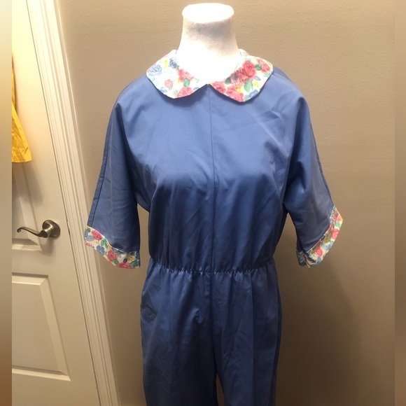 Very Vintage Azure Blue Jumpsuit Like New Size Large - Picture 1 of 7